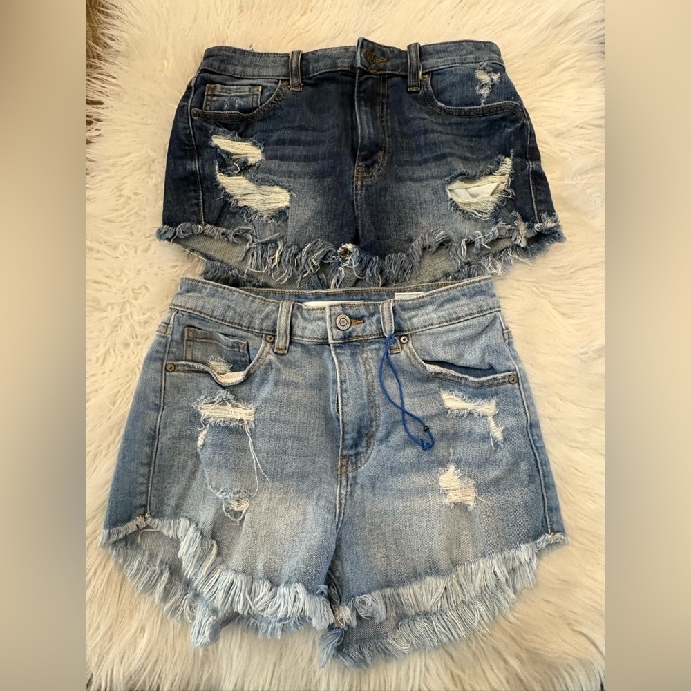 eunina Bundle of 2 Two-Tone Distressed Frayed Hem Denim Shorts (A13)